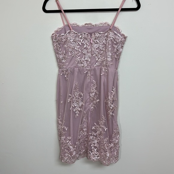 Lulu's Cayleigh Mauve Purple Embroidered Bodycon Dress Small - Picture 3 of 5